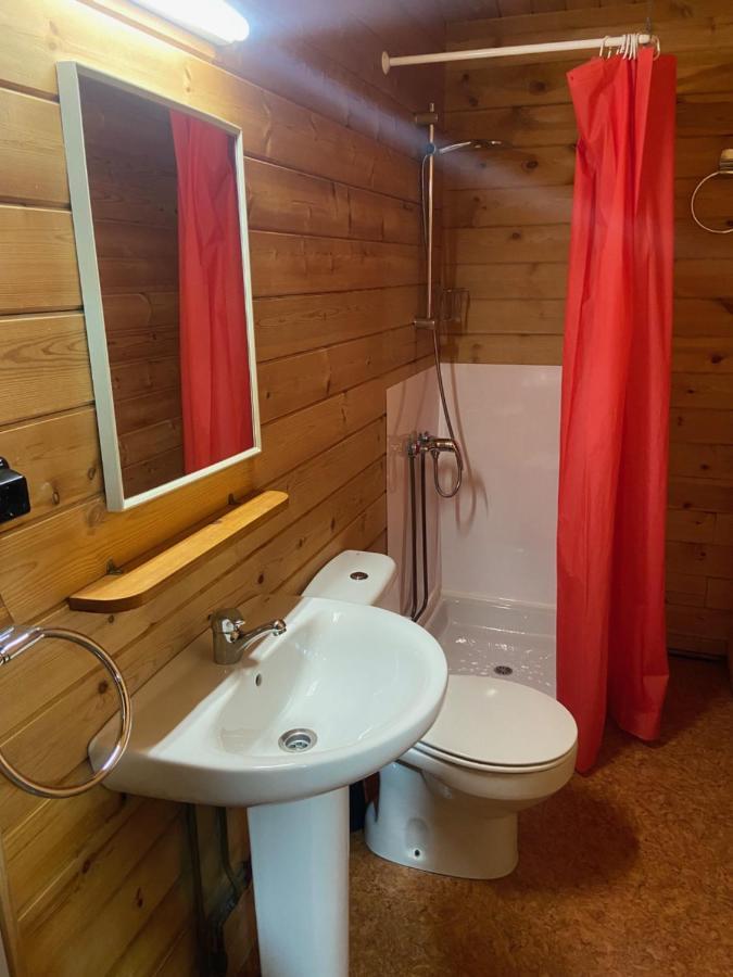 Bungalow & Camping Fuente De Regrustan Graus Luaran gambar